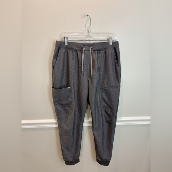 Scrubs - Picture 3 of 4